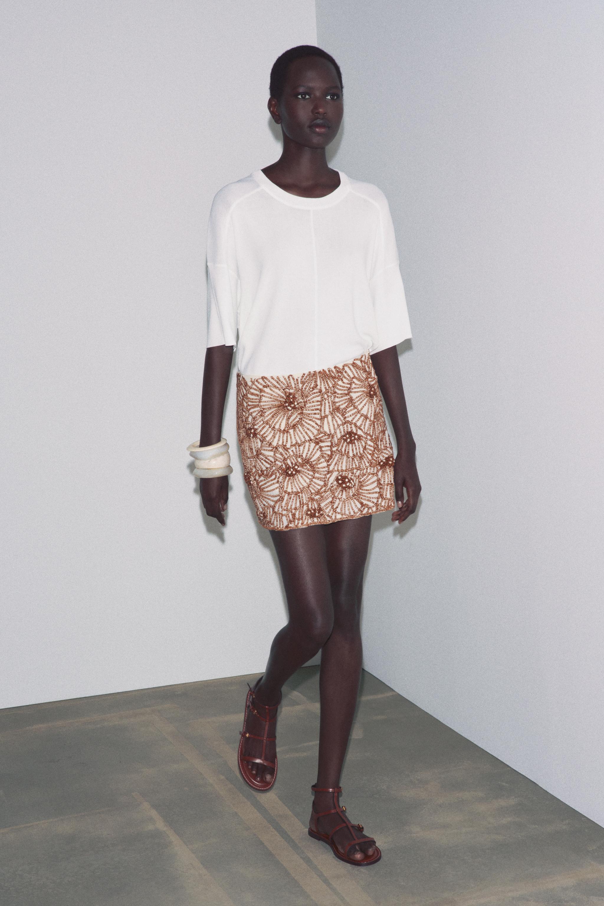 JUPE COURTE BRODERIE FLORALE ZW COLLECTION